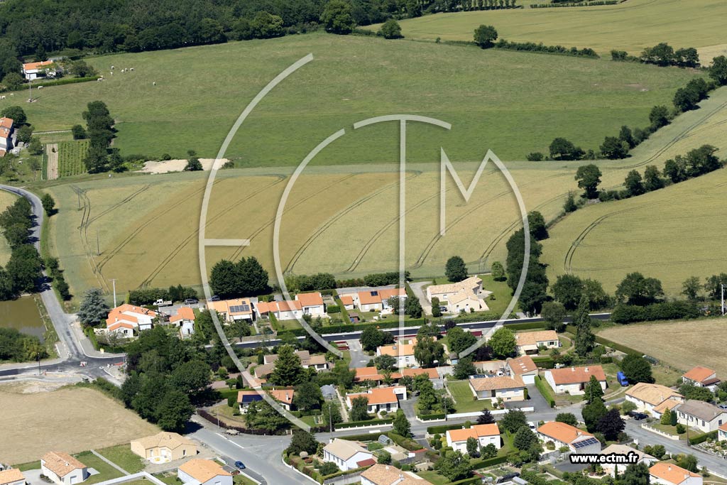 Photo arienne de Les Landes-Genusson