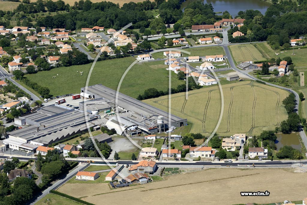 Photo arienne de Les Landes-Genusson