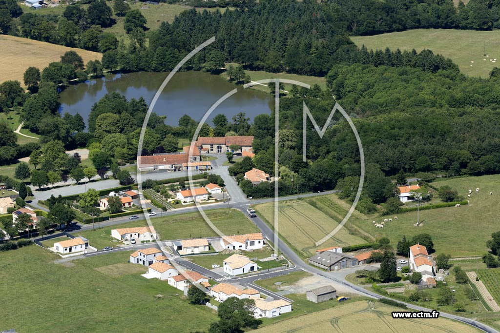 Photo arienne de Les Landes-Genusson