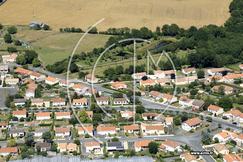 Photo arienne de Les Landes-Genusson