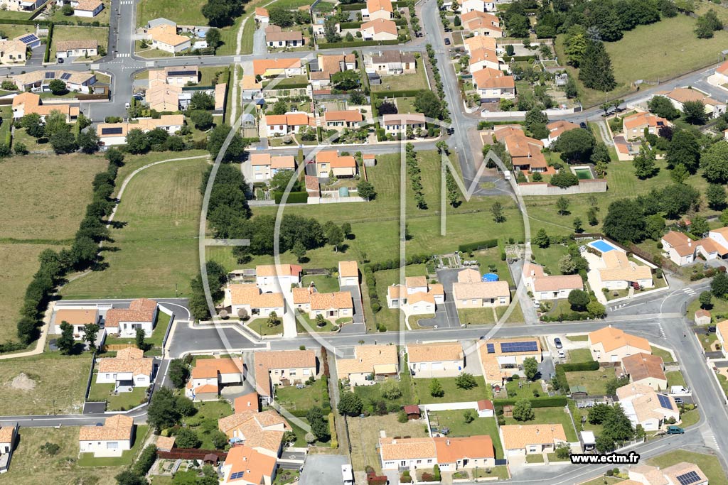 Photo arienne de Les Landes-Genusson