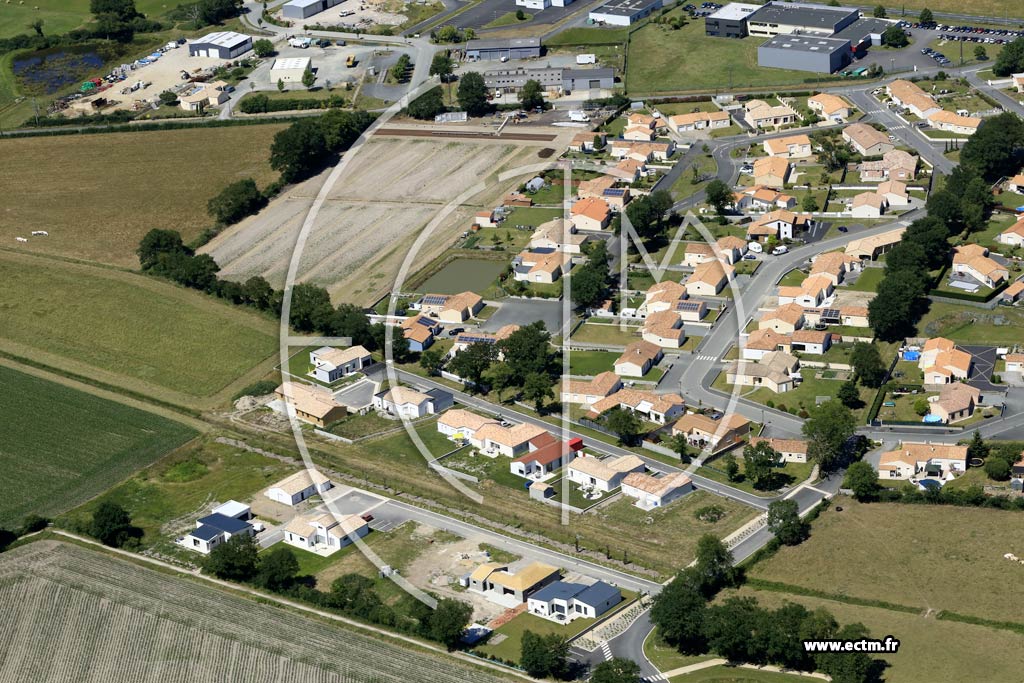 Photo arienne de Les Landes-Genusson