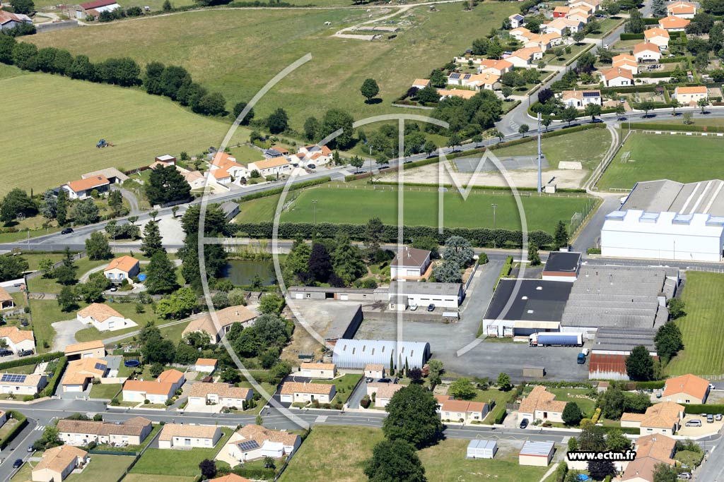Photo arienne de Les Landes-Genusson