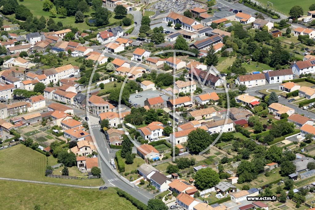 Photo arienne de Mesnard-la-Barotire