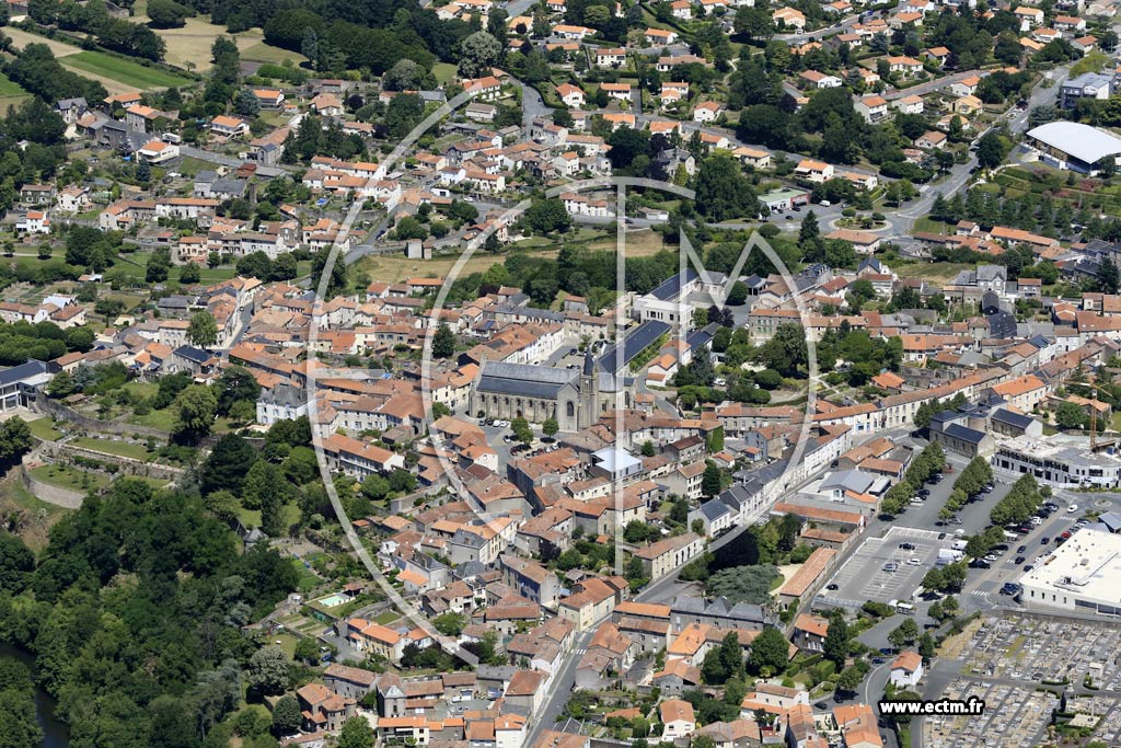 Photo arienne de Mortagne-sur-Svre