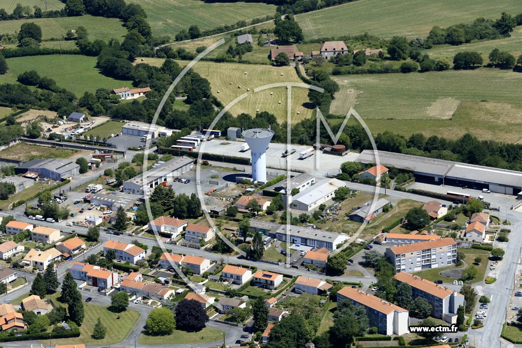 Photo arienne de Mortagne-sur-Svre