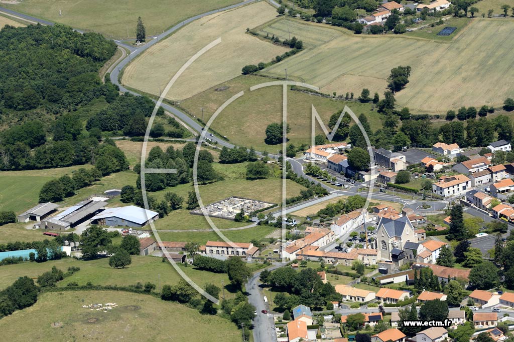 Photo arienne de Mortagne-sur-Svre (Saint-Hilaire de Mortagne)