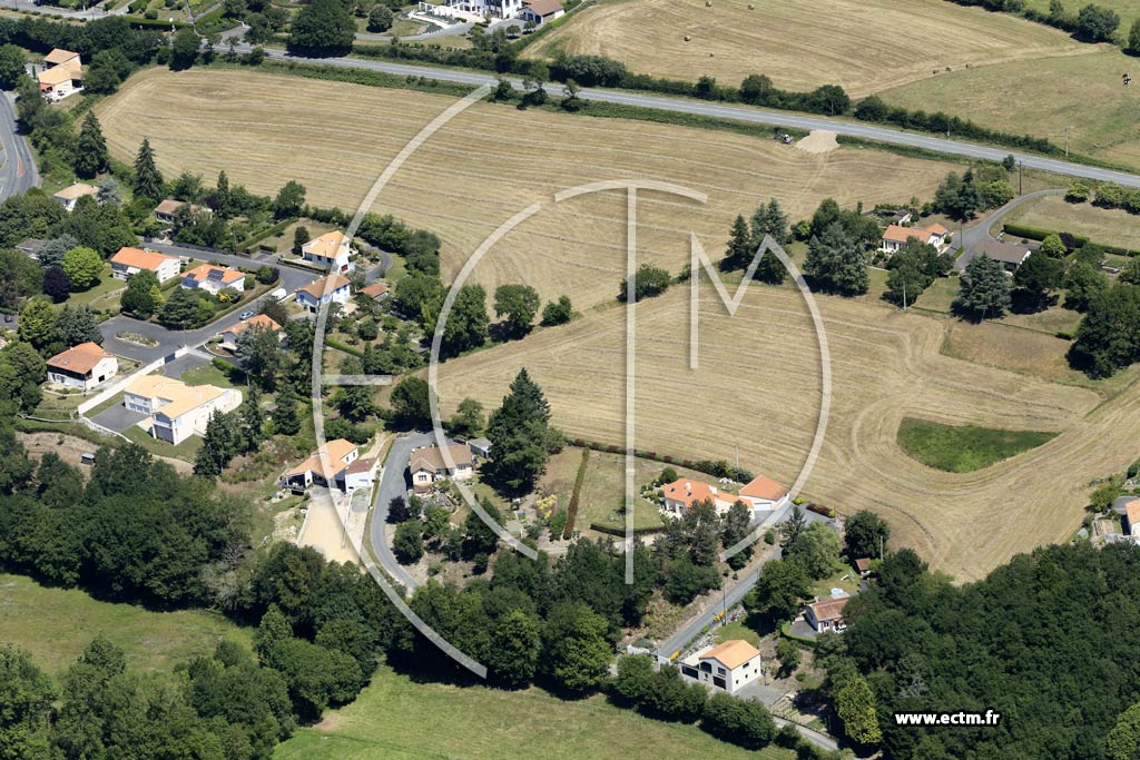 Photo arienne de Saint-Laurent-sur-Svre