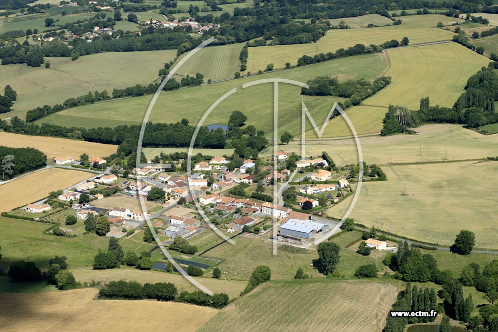 Photo arienne de Saint-Michel-Mont-Mercure (la Chambaudire)