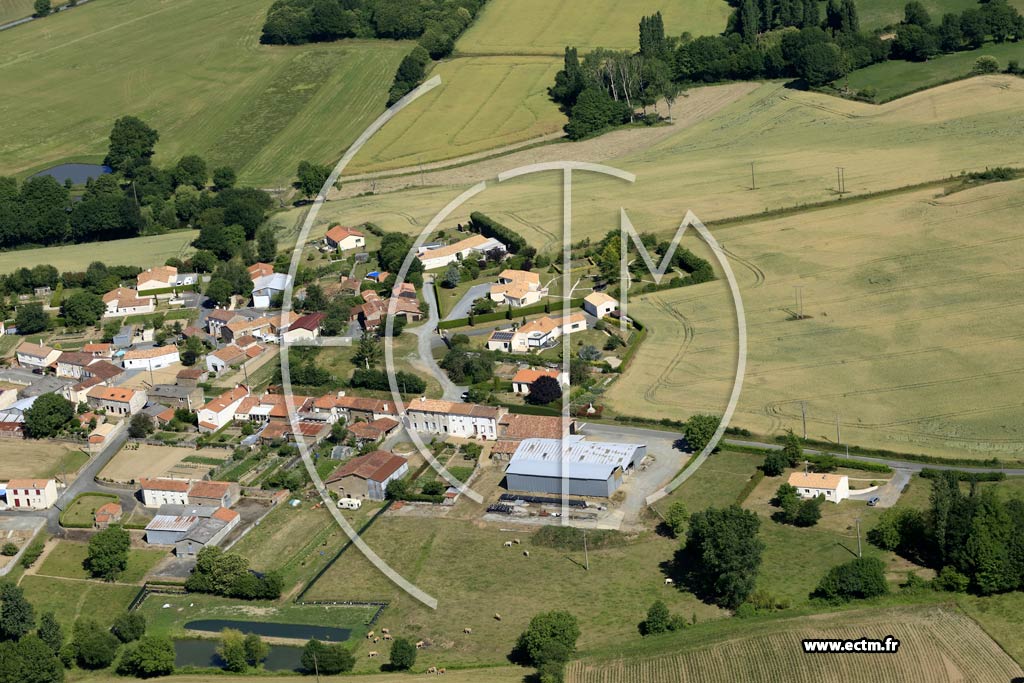 Photo arienne de Saint-Michel-Mont-Mercure (la Chambaudire)