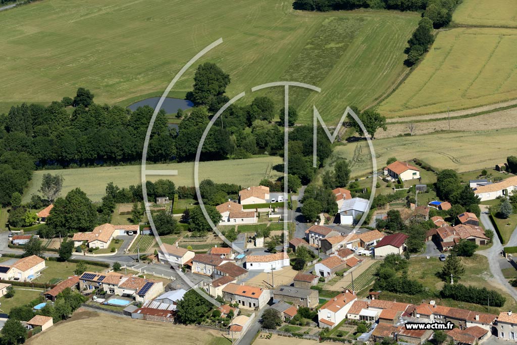 Photo arienne de Saint-Michel-Mont-Mercure (la Chambaudire)