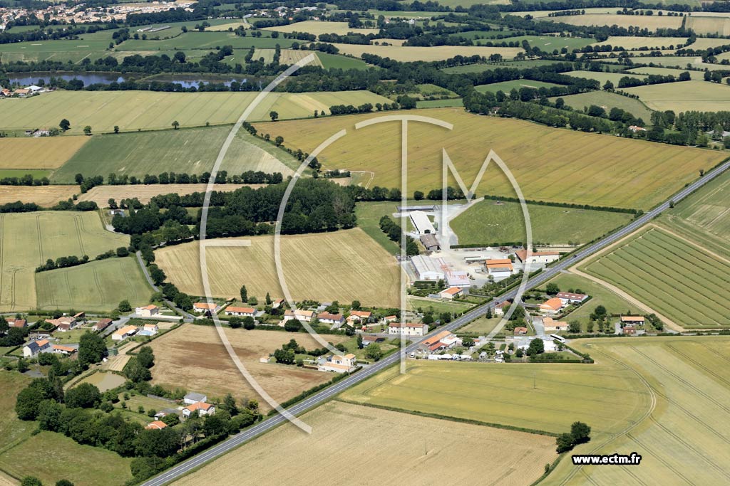 Photo arienne de Vendrennes (Bel Endroit)