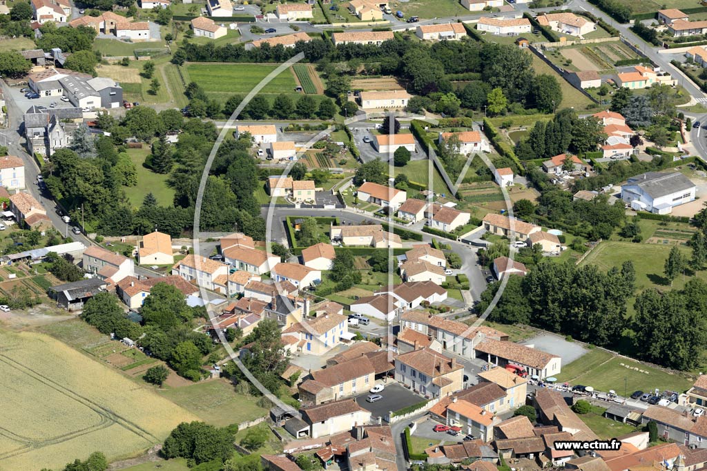 Photo arienne de Bazoges-en-Pareds