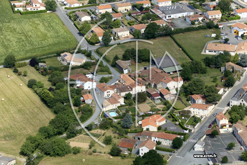Photo arienne de Chavagnes-les-Redoux