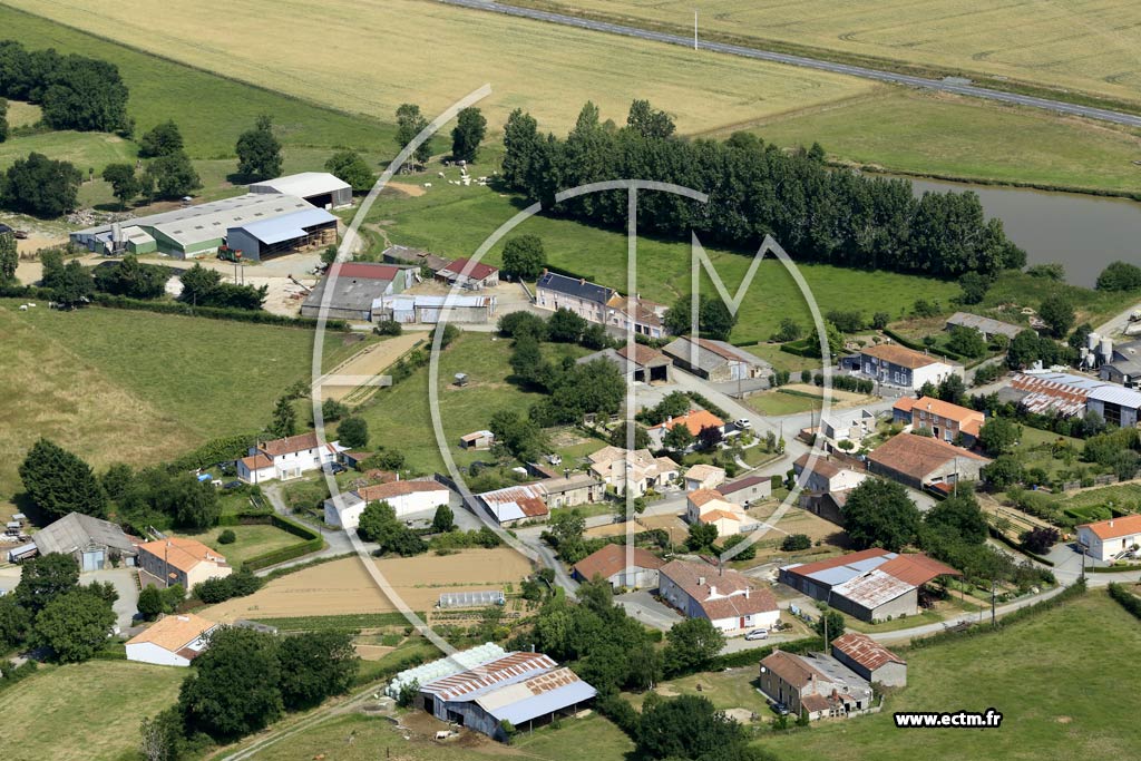 Photo arienne de La Meilleraie-Tillay (la Salboire)