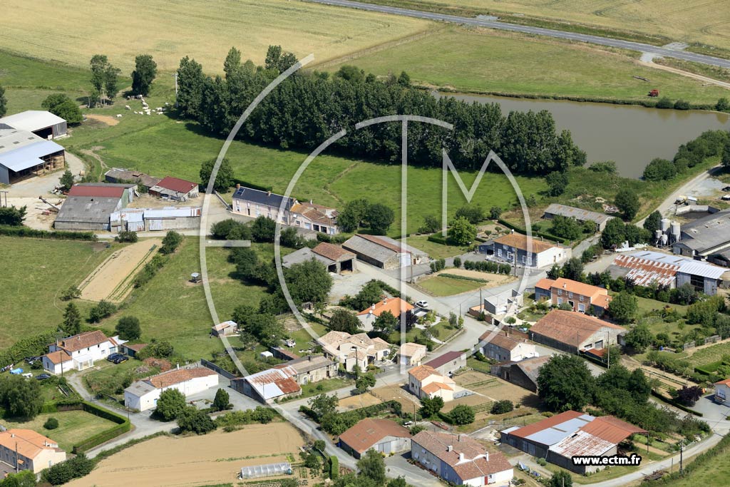Photo arienne de La Meilleraie-Tillay (la Salboire)