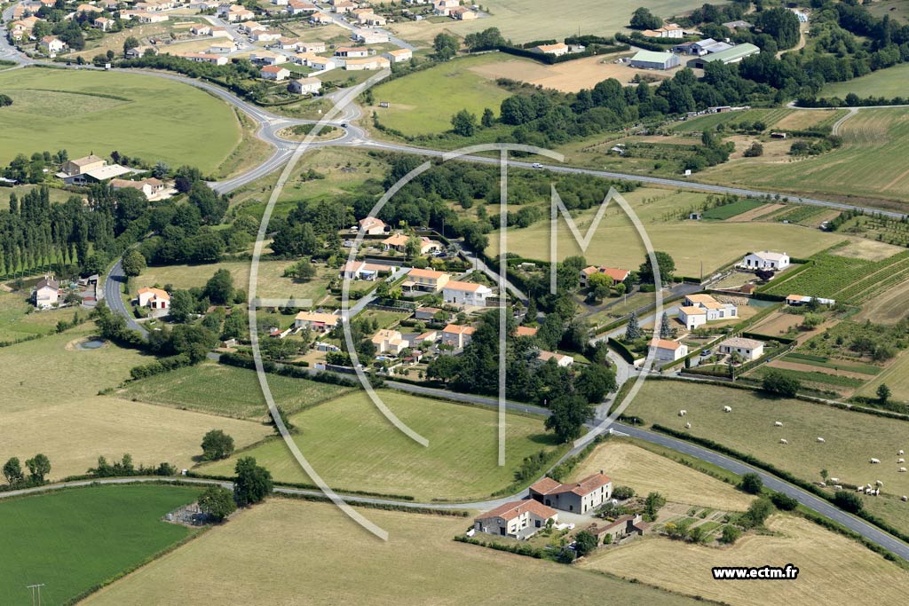 Photo arienne de Pouzauges (la Burgaudire - les Viallires)