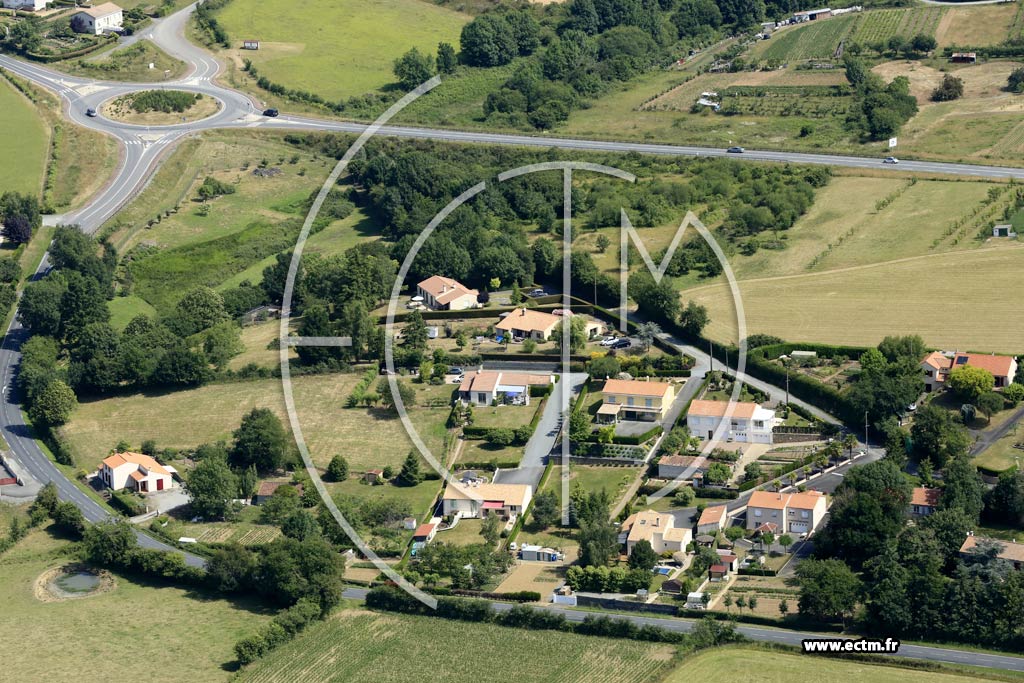 Photo arienne de Pouzauges (la Burgaudire - les Viallires)