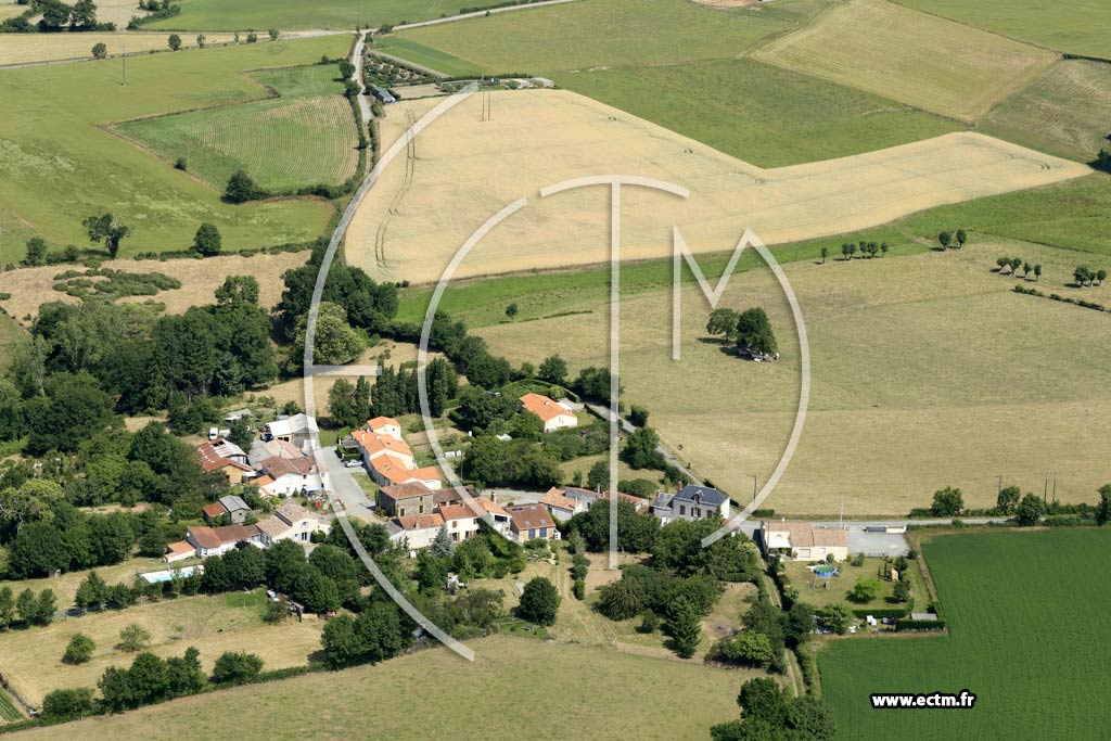 Photo arienne de Pouzauges (la Deliandire)