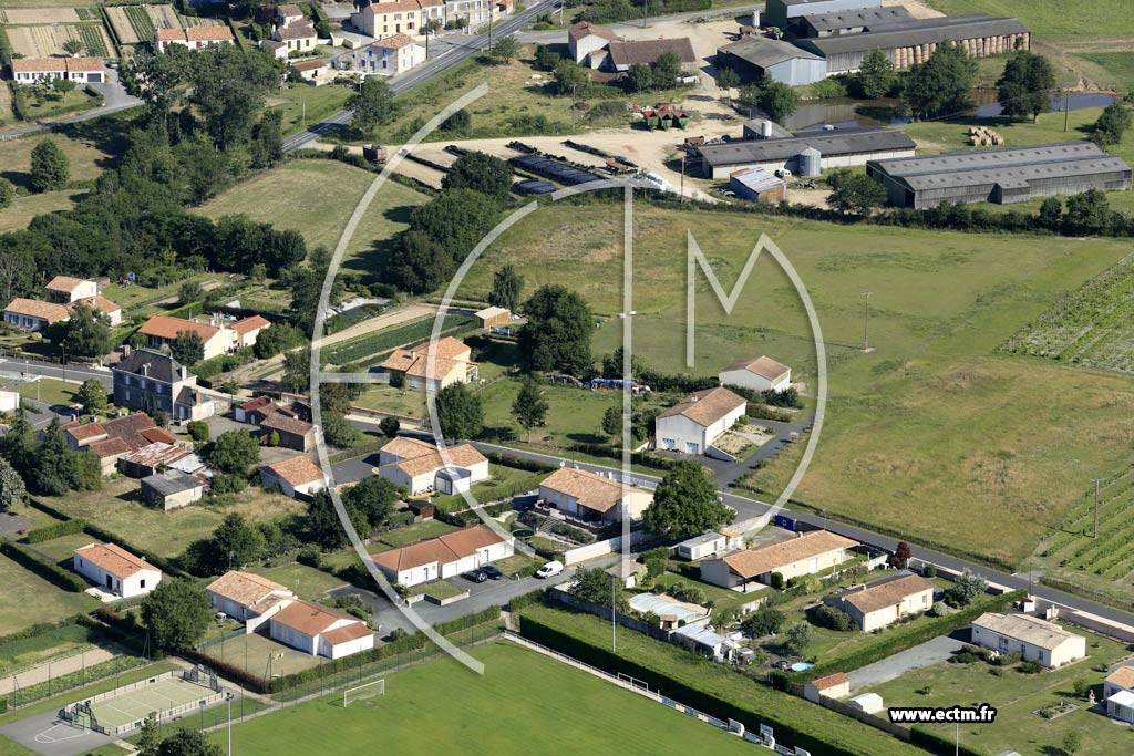 Photo arienne de Saint-Cyr-des-Gts