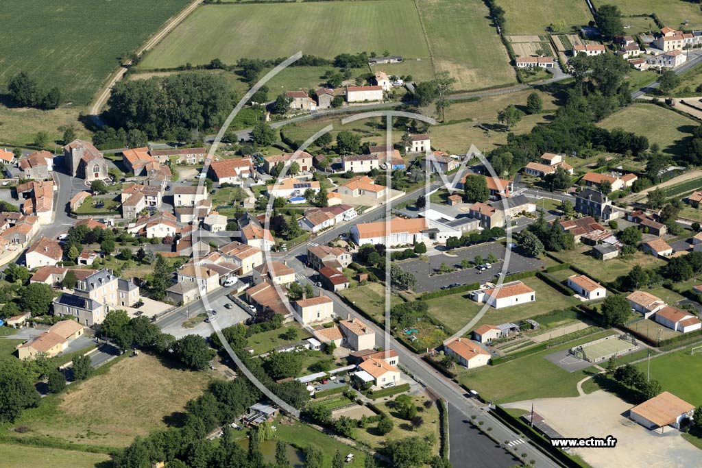 Photo arienne de Saint-Cyr-des-Gts