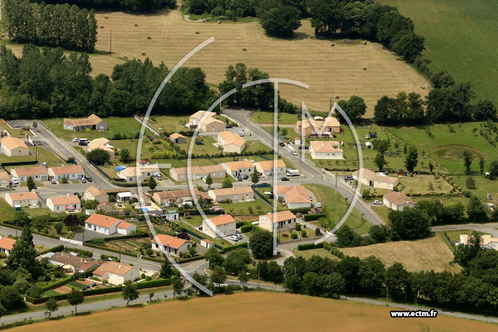 Photo arienne de Saint-Hilaire-le-Vouhis