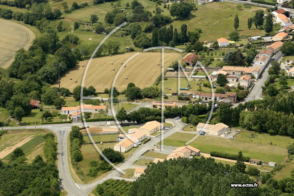 Photo arienne de Saint-Hilaire-le-Vouhis