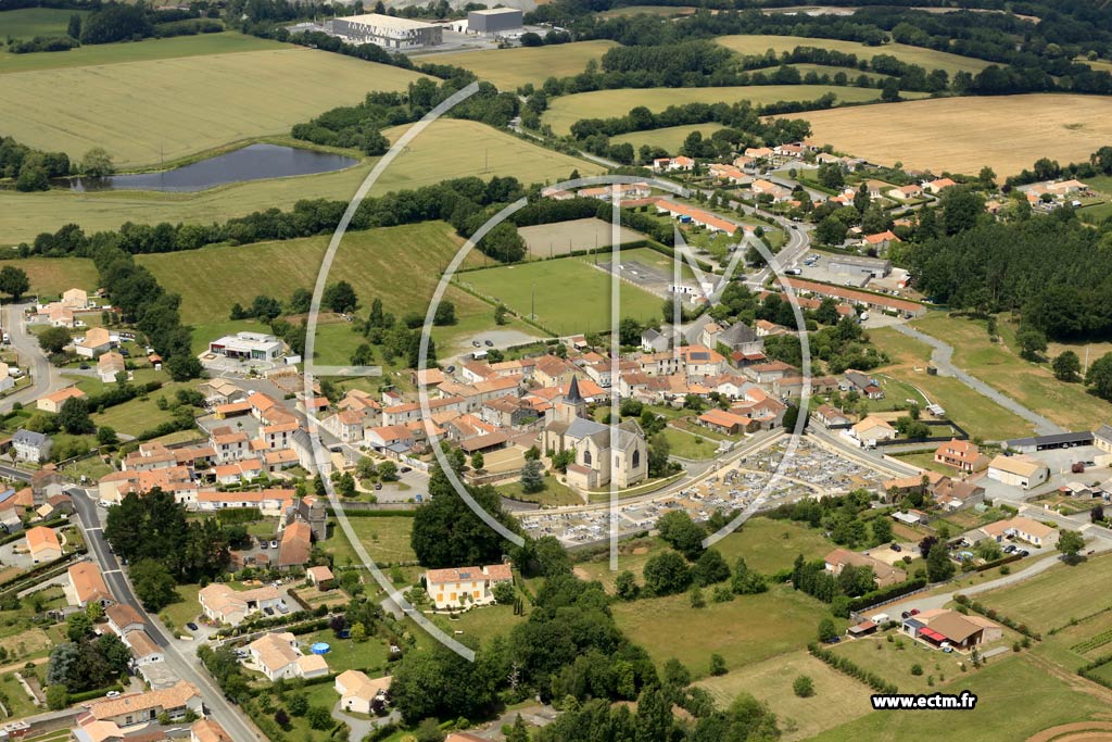 Photo arienne de Saint-Hilaire-le-Vouhis