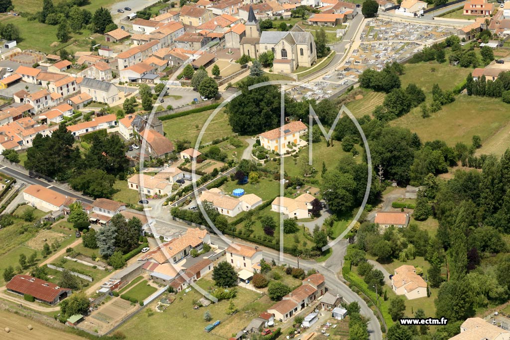 Photo arienne de Saint-Hilaire-le-Vouhis