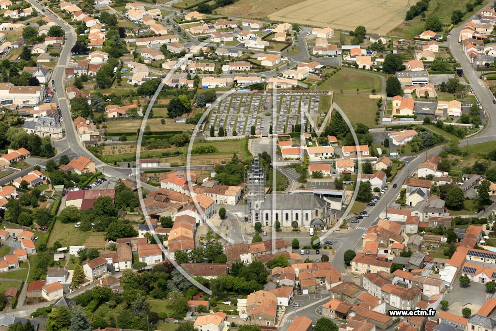 Photo arienne de Saint-Martin-des-Noyers (Centre)