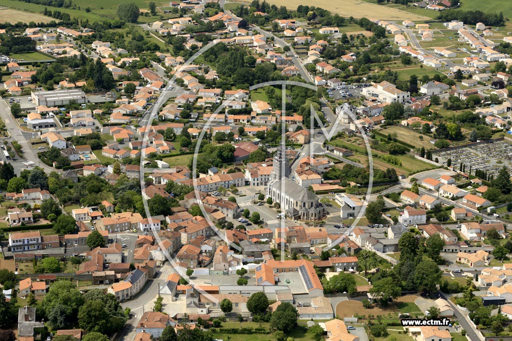 Photo arienne de Saint-Martin-des-Noyers (Centre)