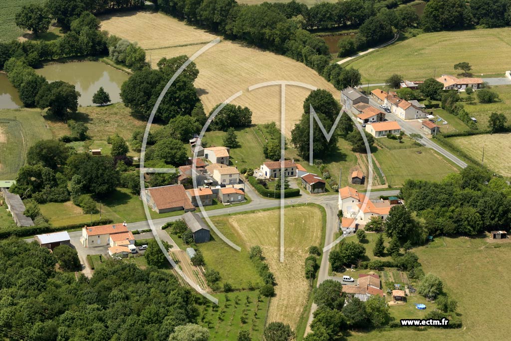Photo arienne de Saint-Martin-des-Noyers (la couaire)