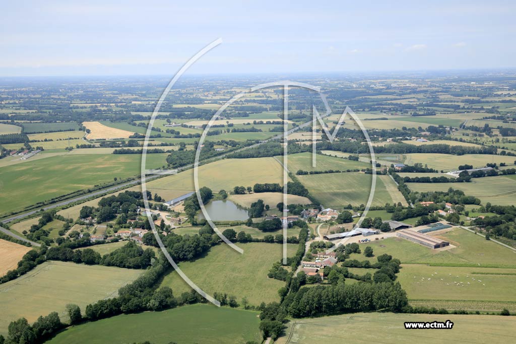 Photo arienne de Saint-Martin-des-Noyers (la Guignarderie - la Haute Blaire - la Basse Blaire)