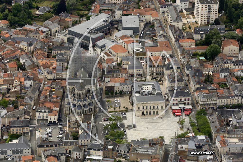 Photo arienne de Cholet (Centre-ville)