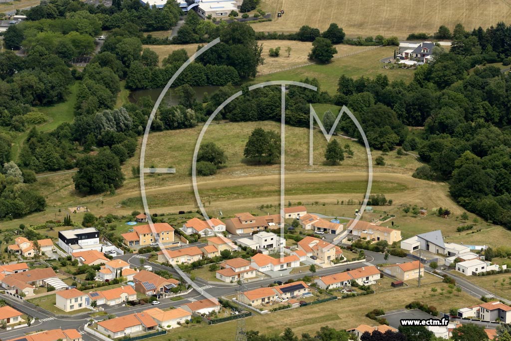 Photo arienne de Cholet (le Plessis)