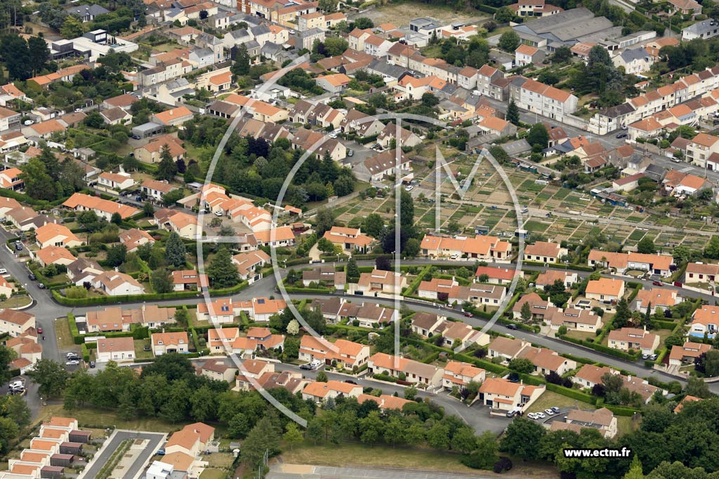 Photo arienne de Cholet (les Turbaudires)