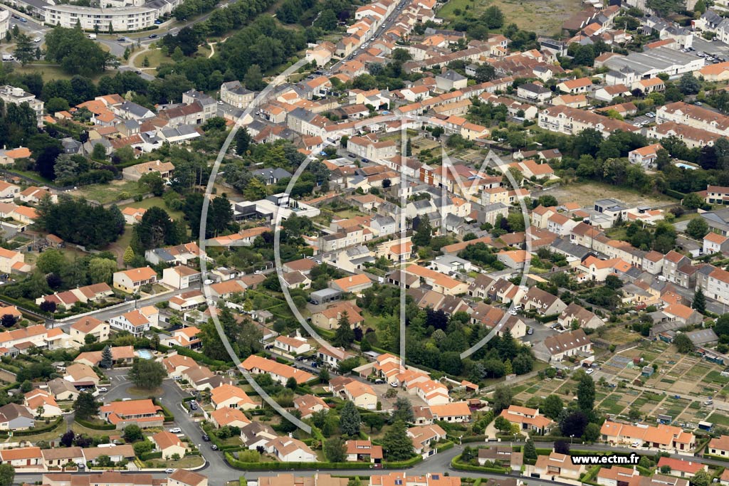 Photo arienne de Cholet (les Turbaudires)