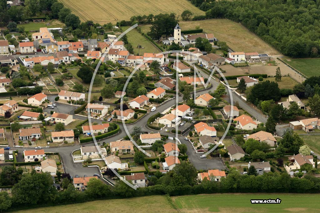 Photo arienne de Le May-sur-vre