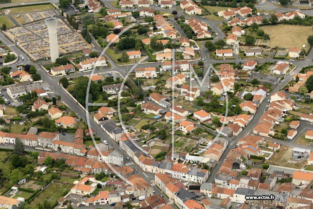 Photo arienne de Le May-sur-vre