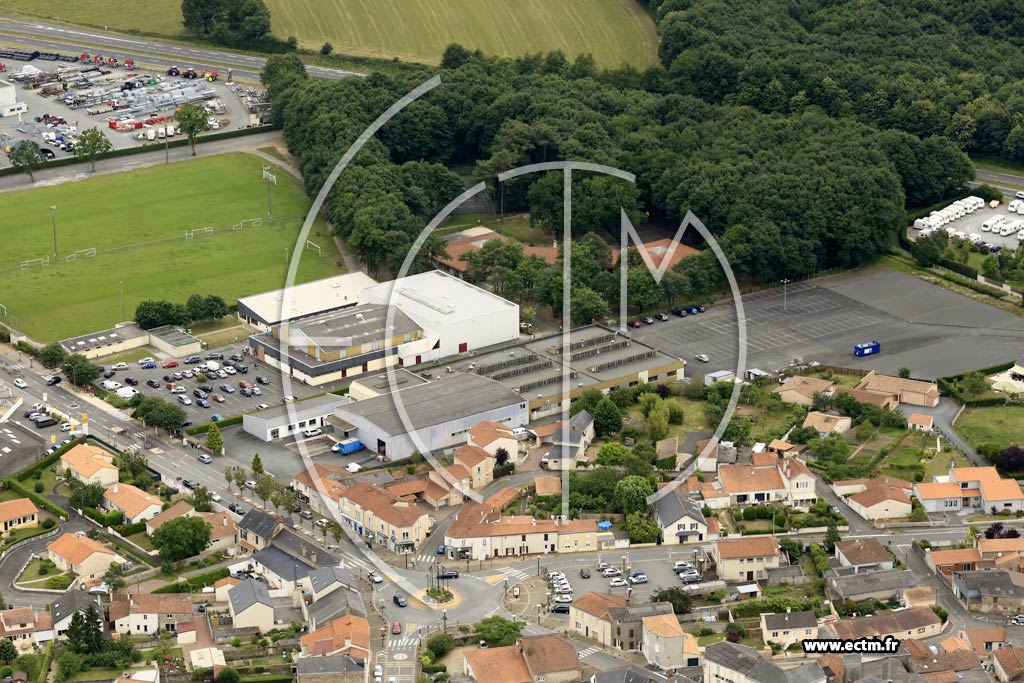 Photo arienne de Saint-Lger-sous-Cholet