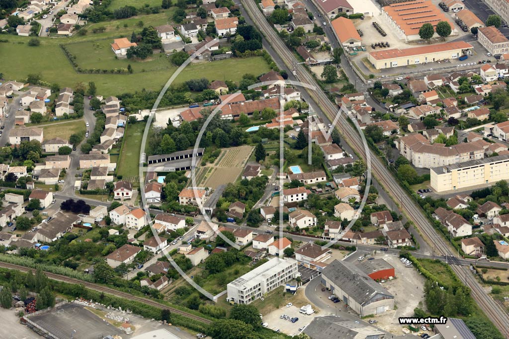 Photo arienne de Bon-Encontre (Marquisat)