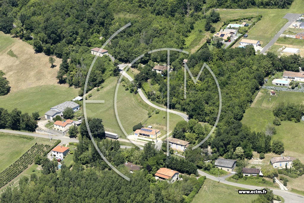 Photo arienne de Saint-Hilaire-de-Lusignan (la Roure)