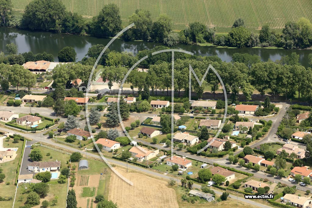 Photo arienne de Granges-sur-Lot (la Grande Chartrire)