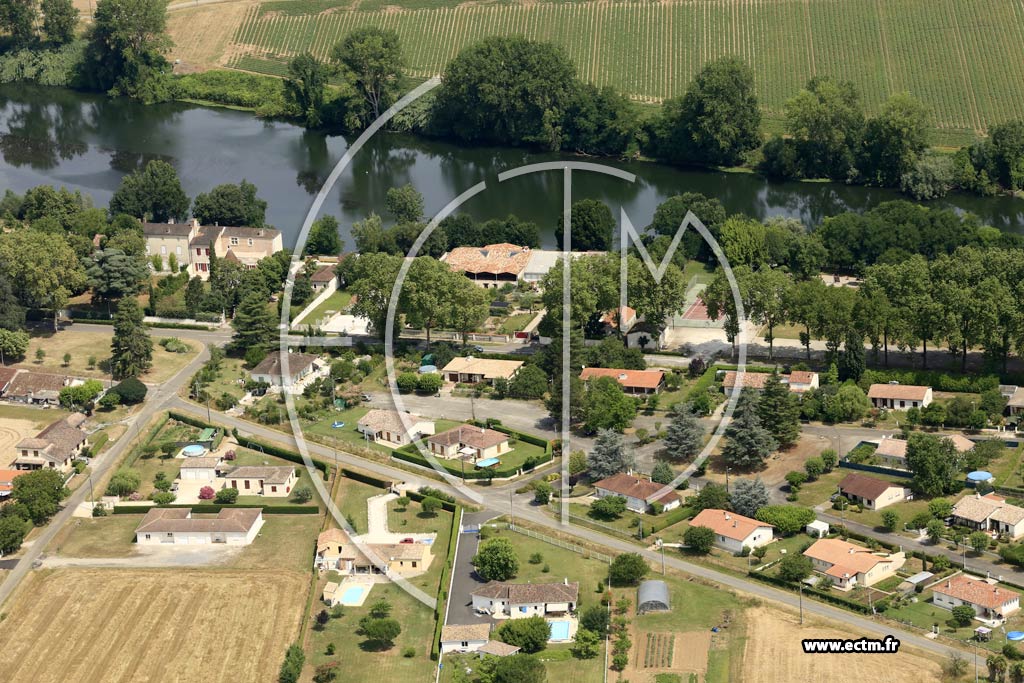 Photo arienne de Granges-sur-Lot (la Grande Chartrire)