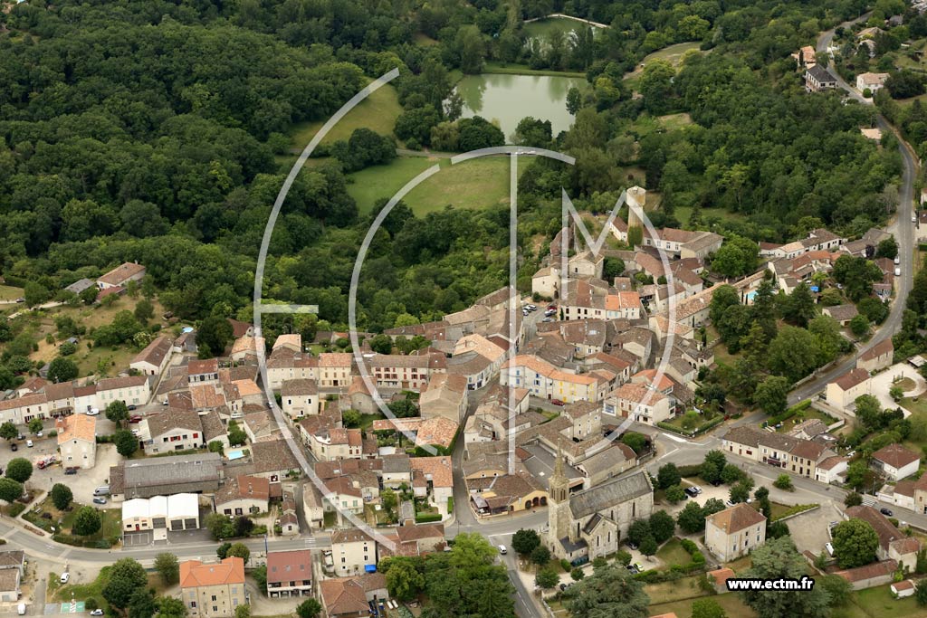 Photo arienne de Laroque-Timbaut