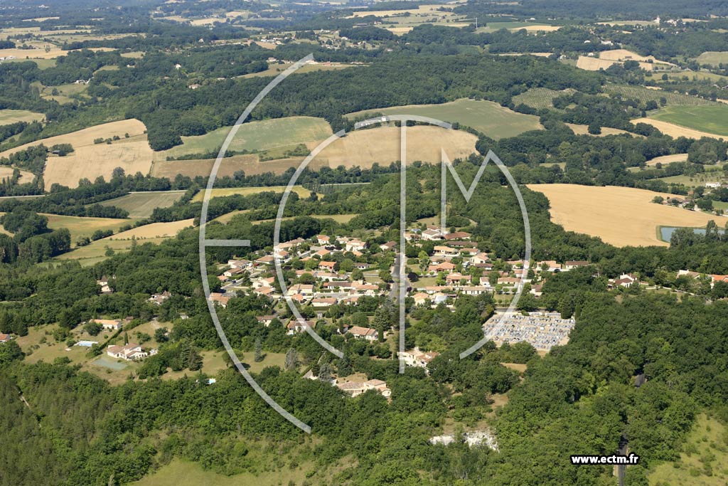 Photo arienne de Pujols (La Croix de Jas)