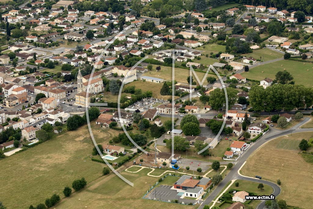 Photo arienne de Saint-Sylvestre-sur-Lot (Centre)