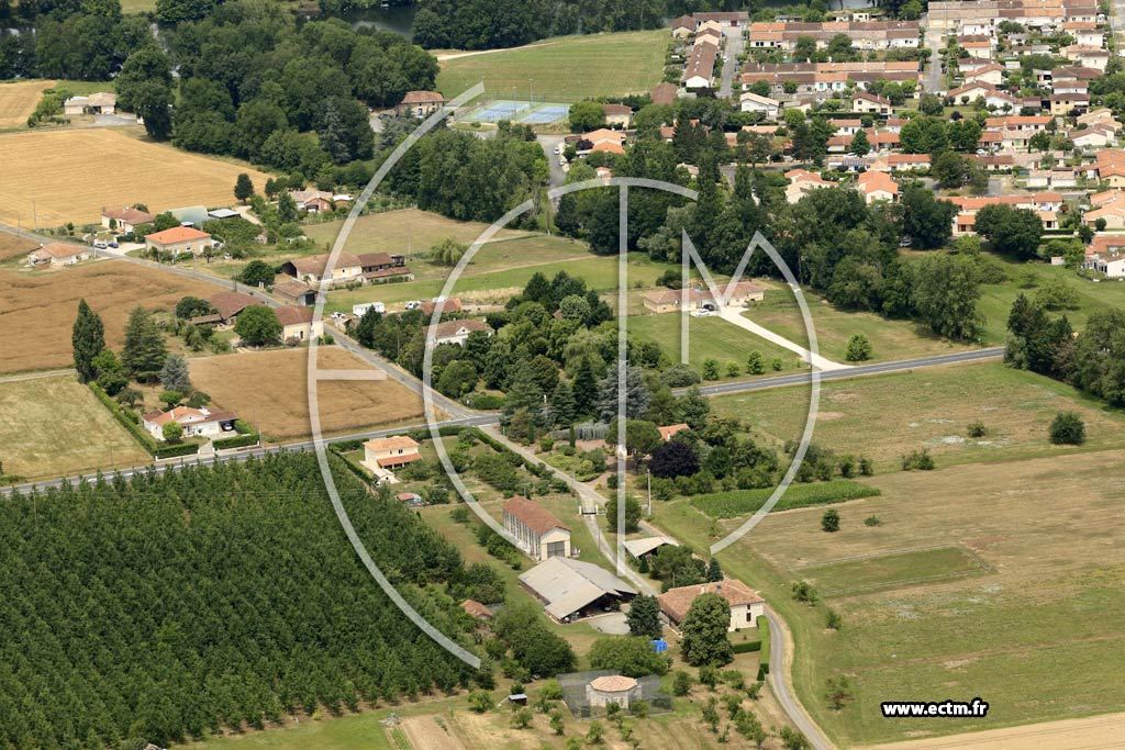 Photo arienne de Sainte-Livrade-sur-Lot (Grossis)