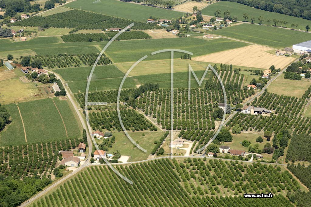 Photo arienne de Sainte-Livrade-sur-Lot (le Pri)