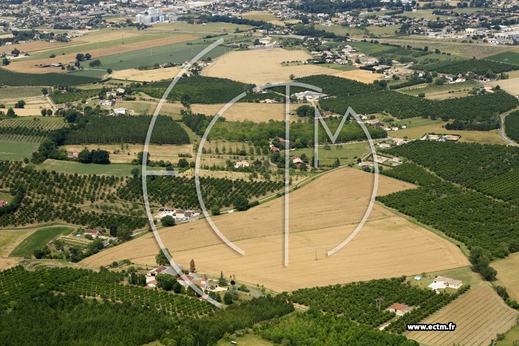 Photo arienne de Sainte-Livrade-sur-Lot (le Roc)